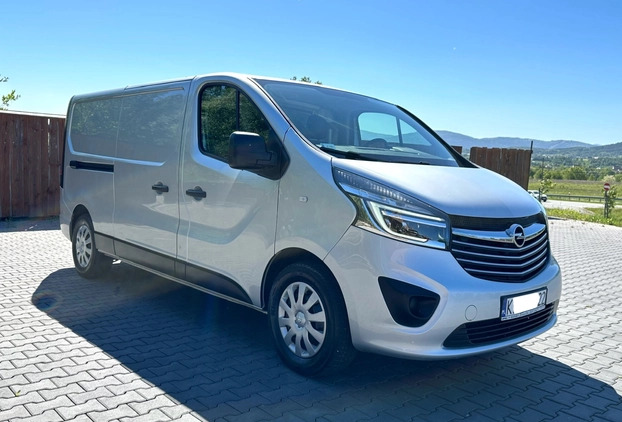 Opel Vivaro cena 58900 przebieg: 238100, rok produkcji 2018 z Kraków małe 379